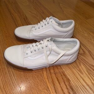 Men’s vans low top sneakers